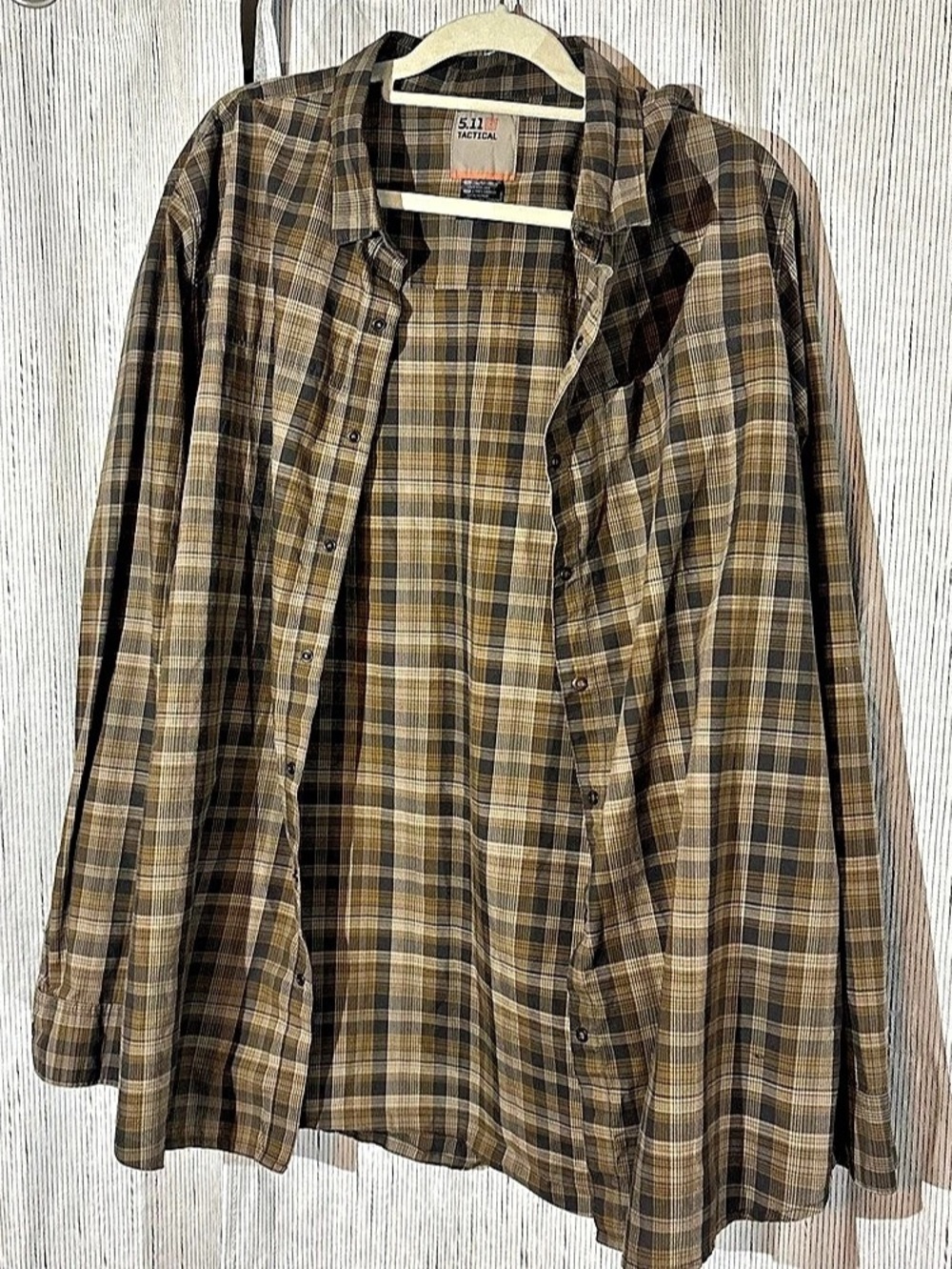 5.11 Tactical Plaid Casual Button Down in Brown & Gray XL Like New